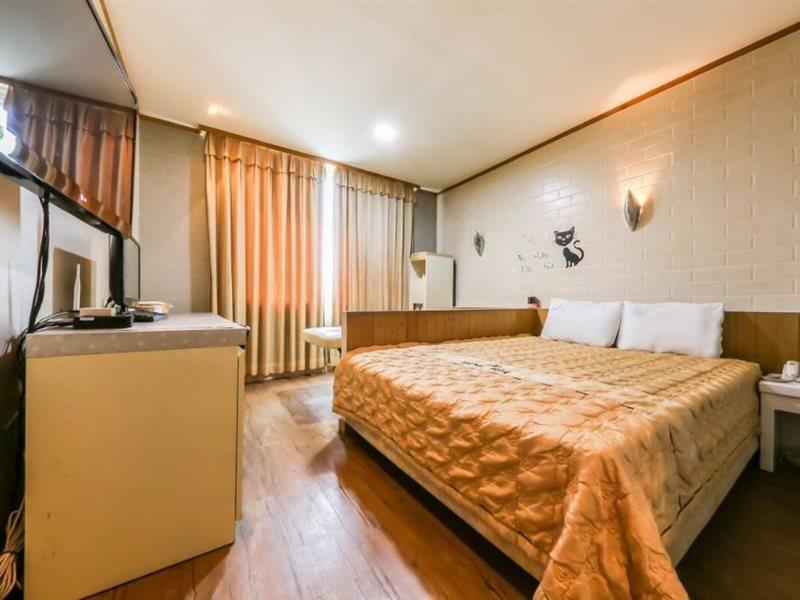 Blue Motel โพเรียง ภายนอก รูปภาพ
