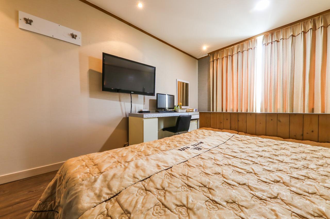 Blue Motel โพเรียง ภายนอก รูปภาพ